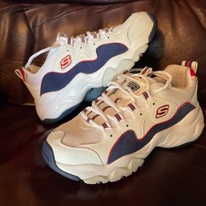Skechers D'Lites 3 Shoes